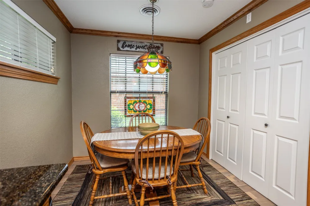 415 Rosedale Drive Gainesville, TX 76240