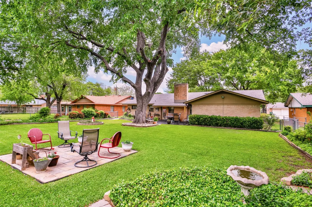 415 Rosedale Drive Gainesville, TX 76240