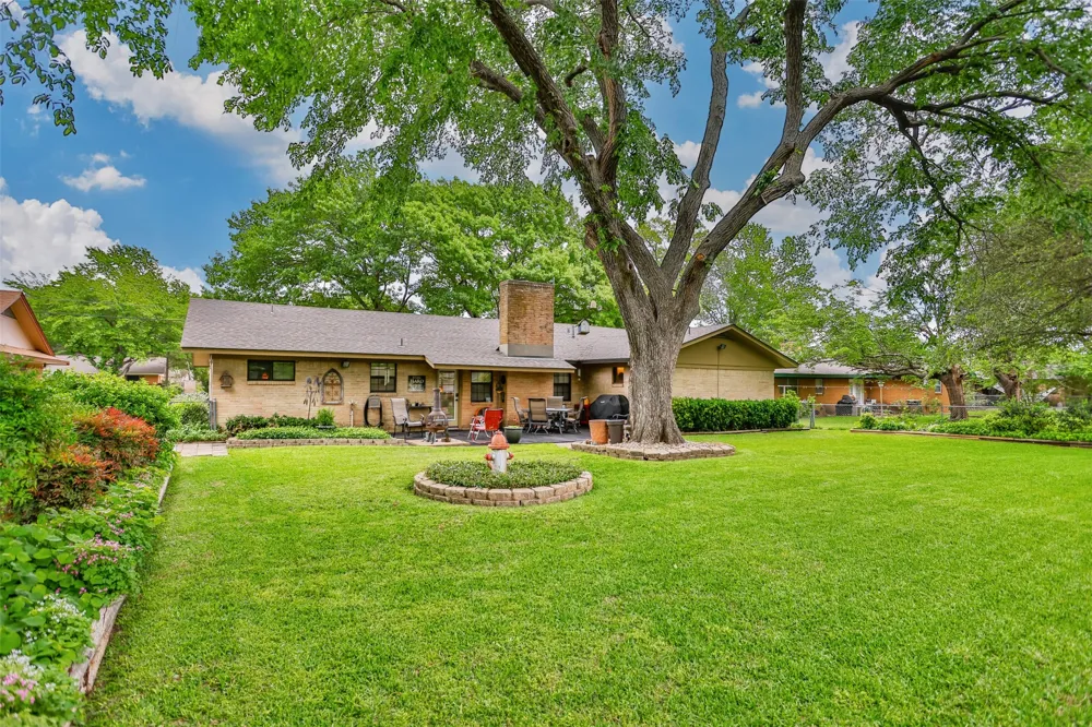415 Rosedale Drive Gainesville, TX 76240
