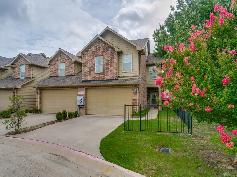 1947 Sherburne Street Lewisville, TX 75067