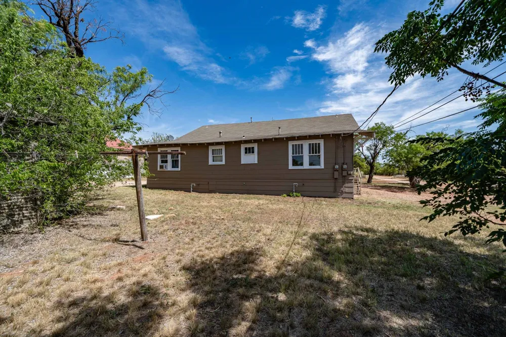 720 E Mcharg Street Stamford, TX 79553