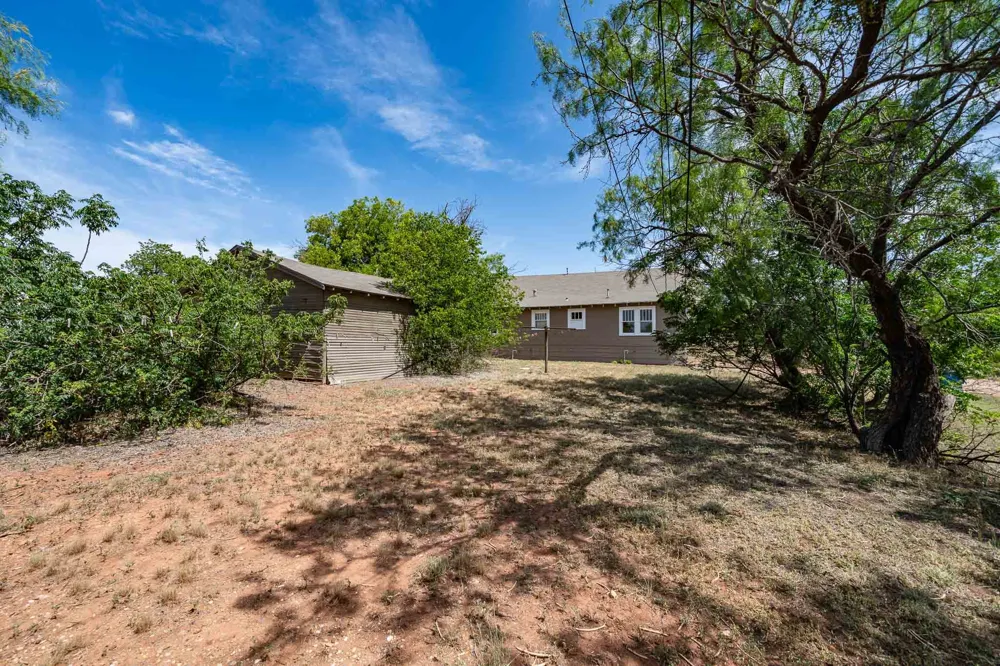 720 E Mcharg Street Stamford, TX 79553
