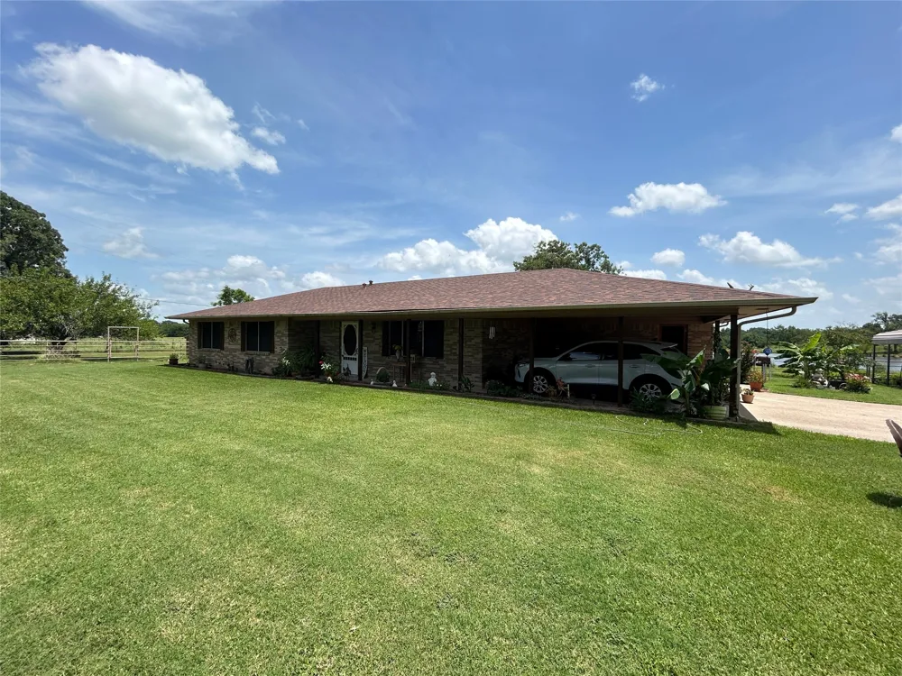 409 County Road 1167 Brashear, TX 75420