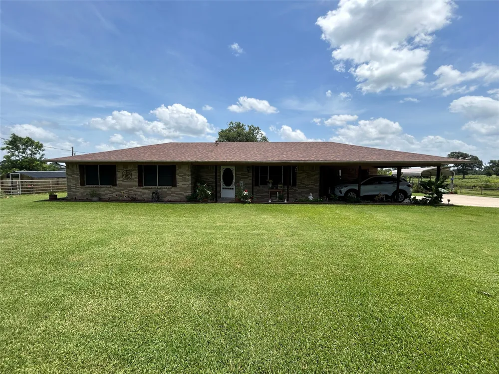 409 County Road 1167 Brashear, TX 75420
