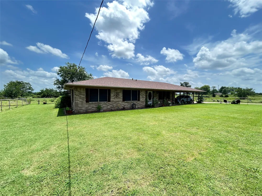 409 County Road 1167 Brashear, TX 75420