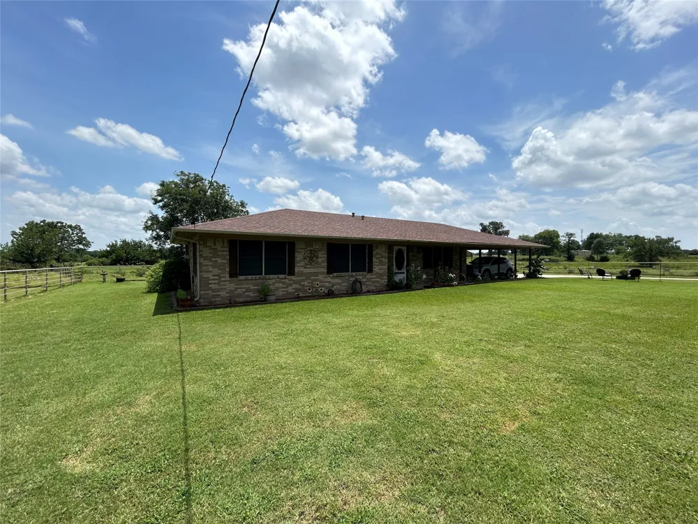 409 County Road 1167 Brashear, TX 75420