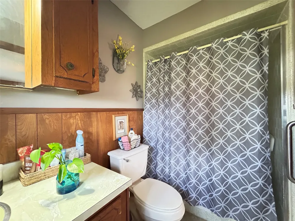 409 County Road 1167 Brashear, TX 75420