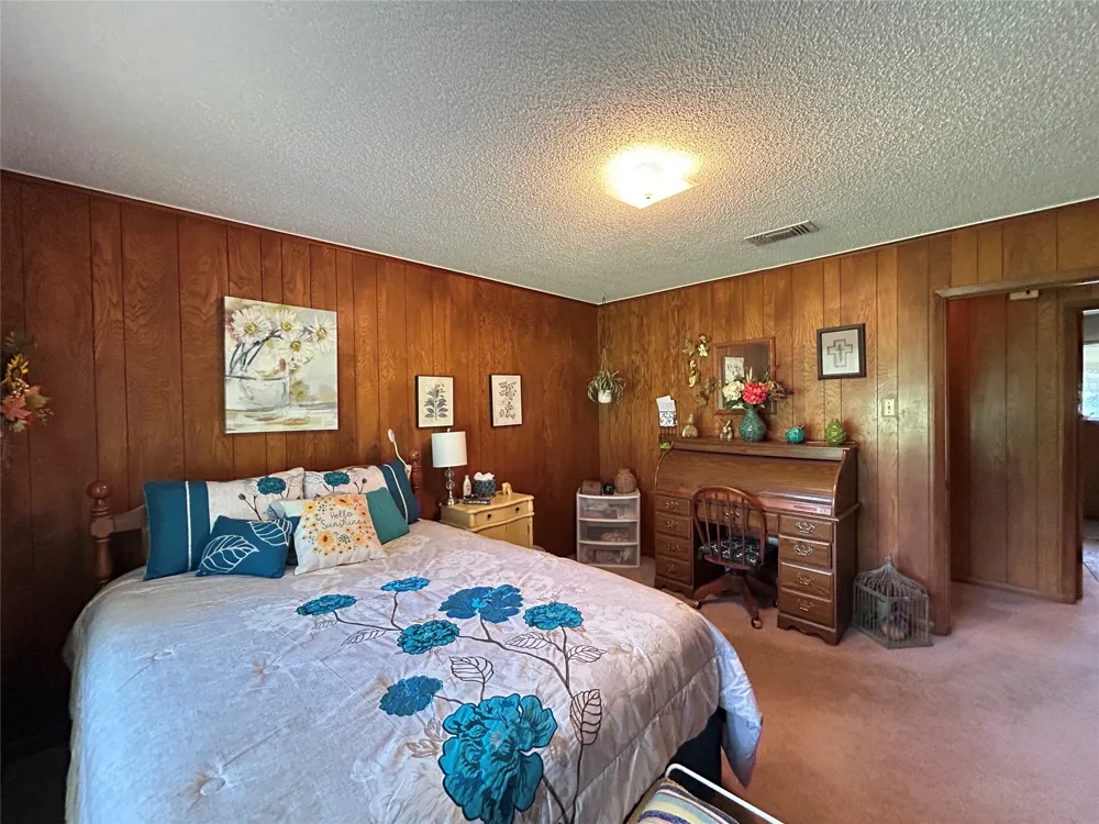 409 County Road 1167 Brashear, TX 75420