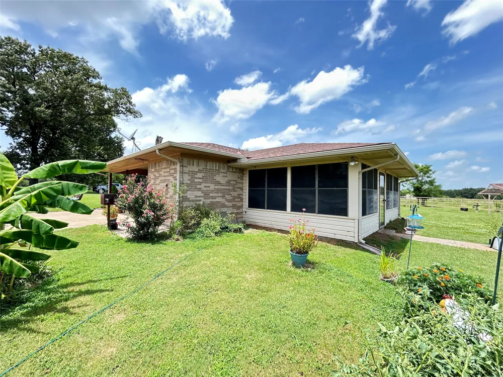 409 County Road 1167 Brashear, TX 75420