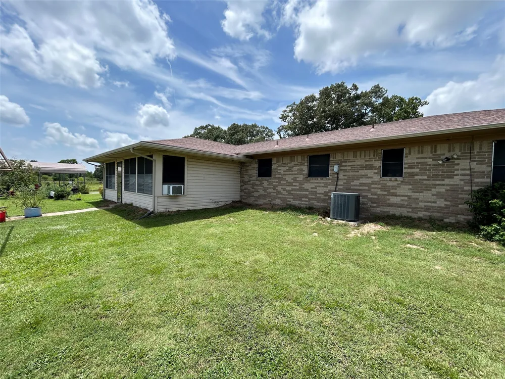 409 County Road 1167 Brashear, TX 75420