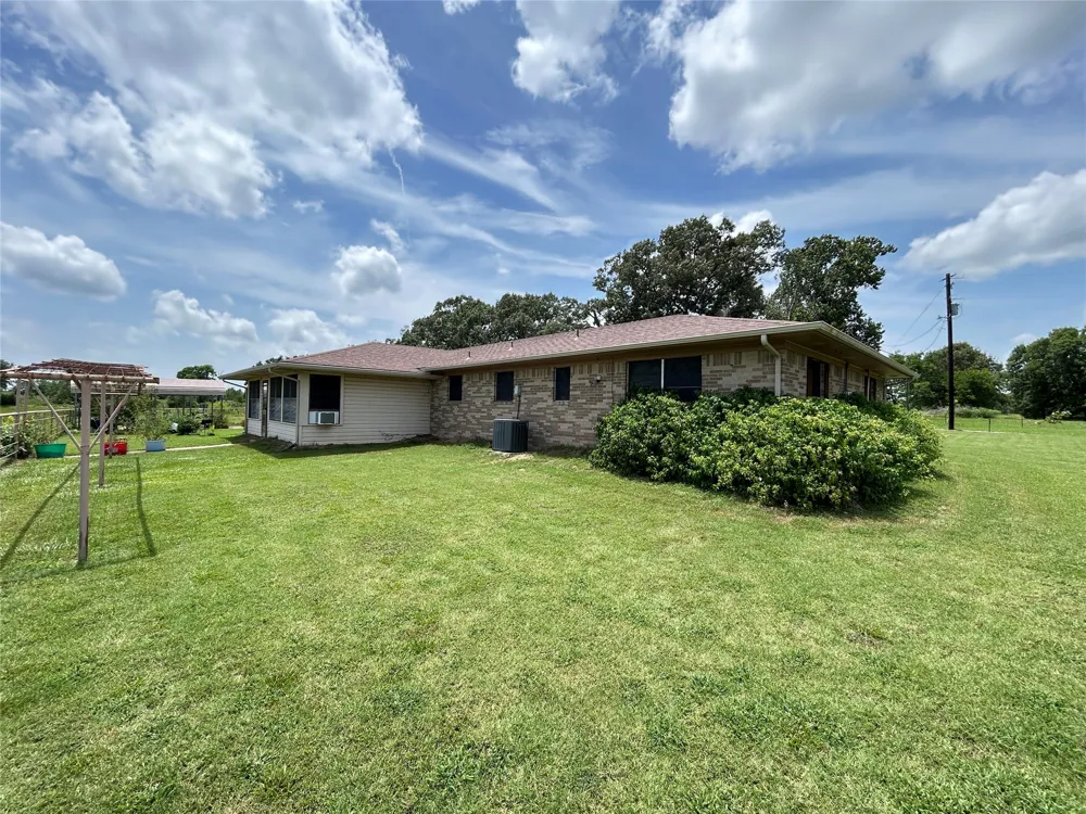 409 County Road 1167 Brashear, TX 75420