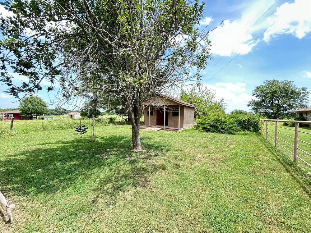 409 County Road 1167 Brashear, TX 75420