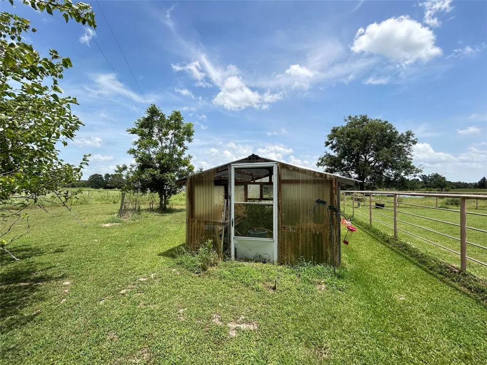 409 County Road 1167 Brashear, TX 75420