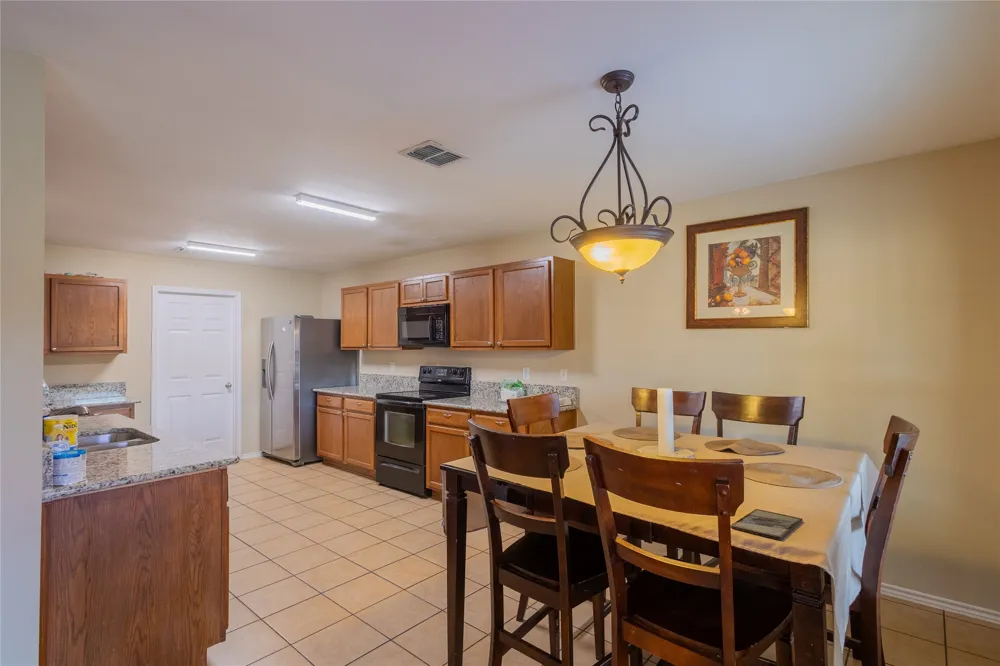 5718 Green Ivy Road Denton, TX 76210