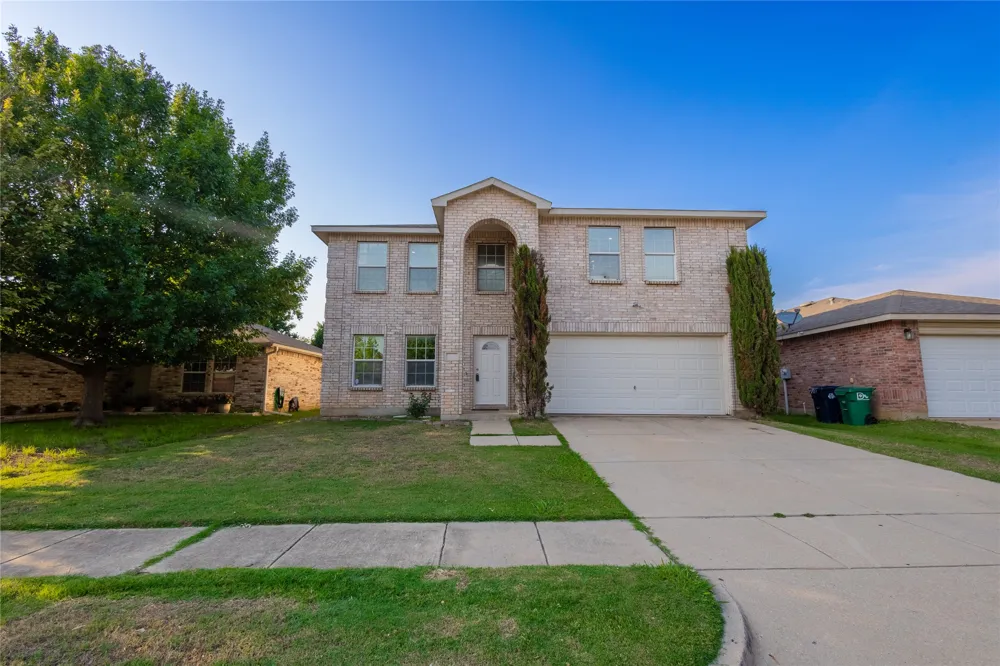 5718 Green Ivy Road Denton, TX 76210
