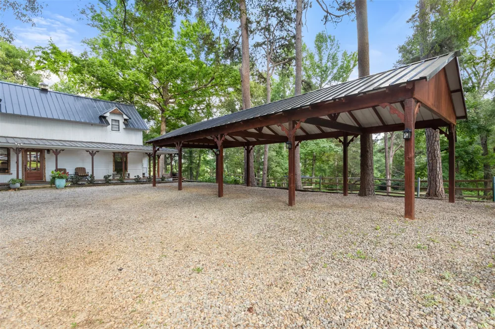 1075 An County Road 323 Palestine, TX 75803