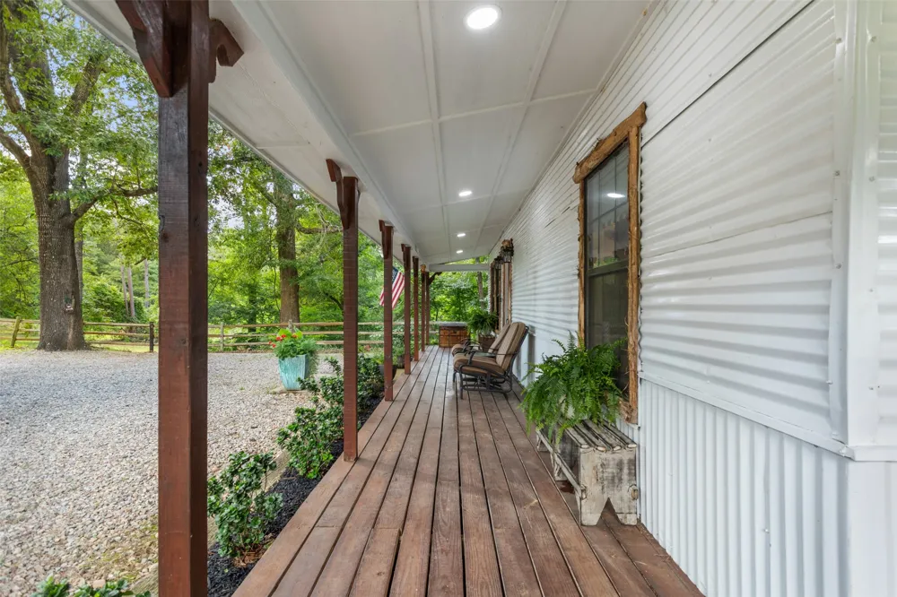 1075 An County Road 323 Palestine, TX 75803