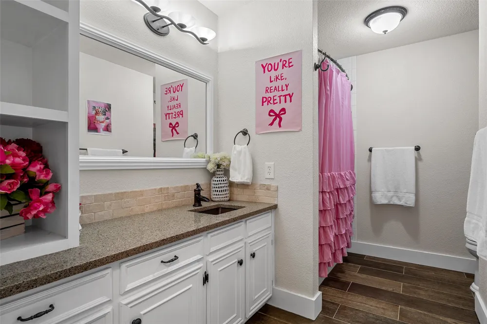 401 Avenue V Clifton, TX 76634