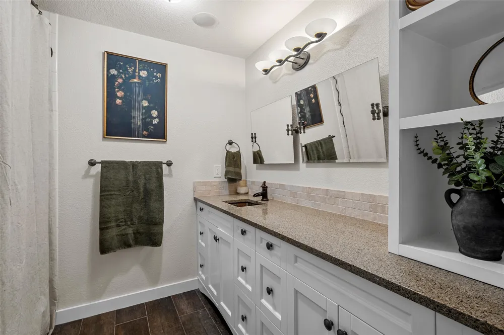 401 Avenue V Clifton, TX 76634
