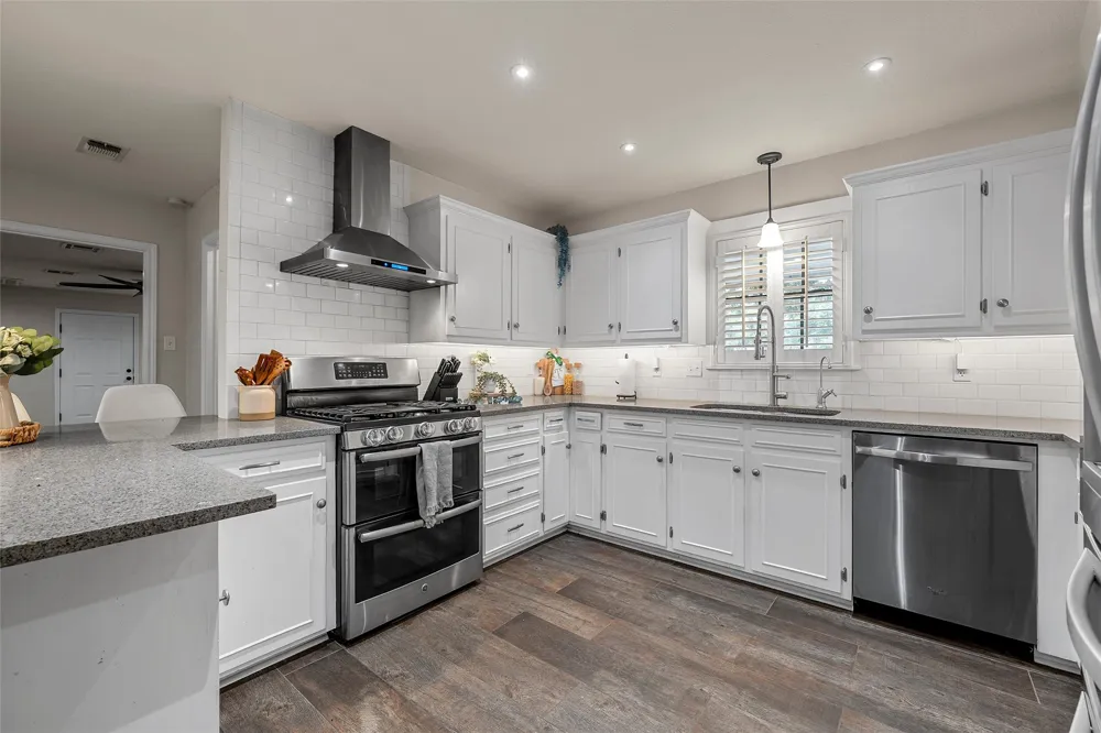 401 Avenue V Clifton, TX 76634