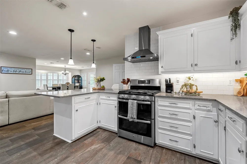 401 Avenue V Clifton, TX 76634