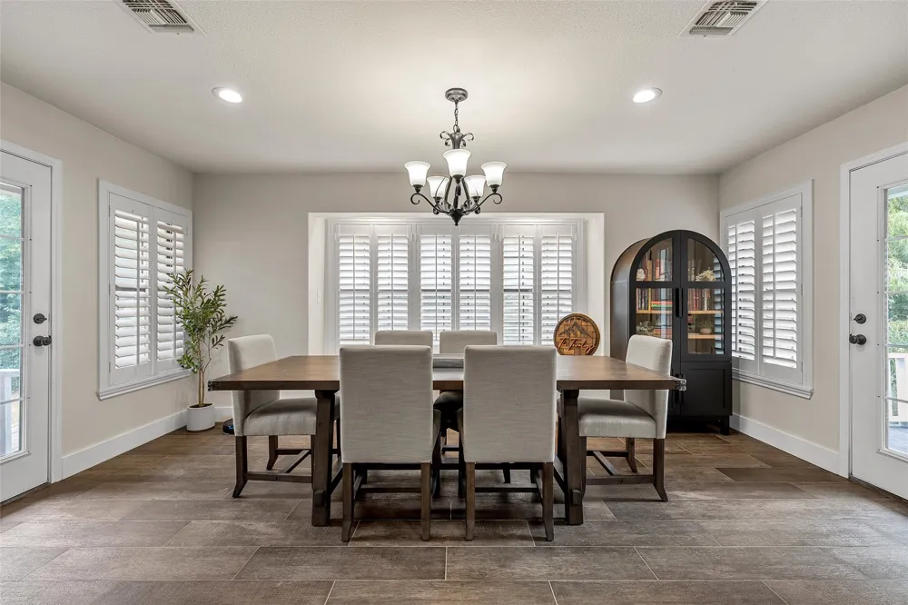 401 Avenue V Clifton, TX 76634