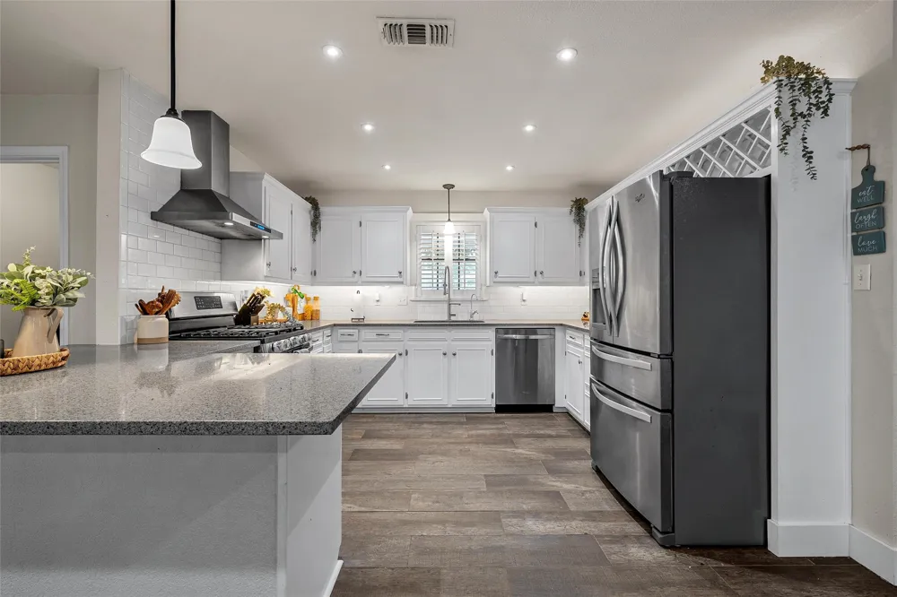 401 Avenue V Clifton, TX 76634