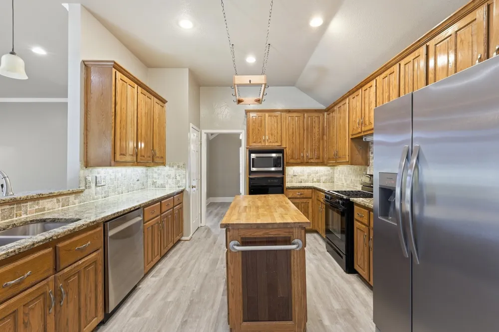 1718 Creek Valley Road Mesquite, TX 75181