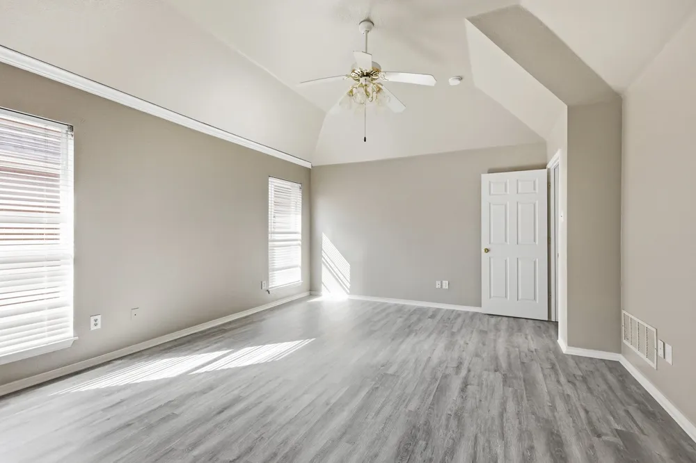 1718 Creek Valley Road Mesquite, TX 75181