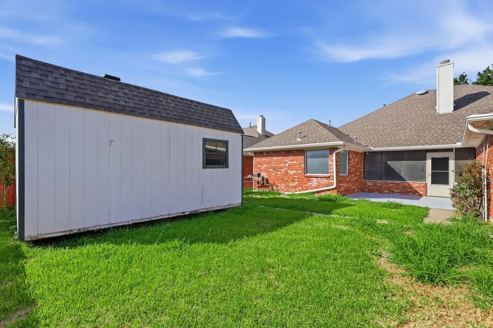 1718 Creek Valley Road Mesquite, TX 75181