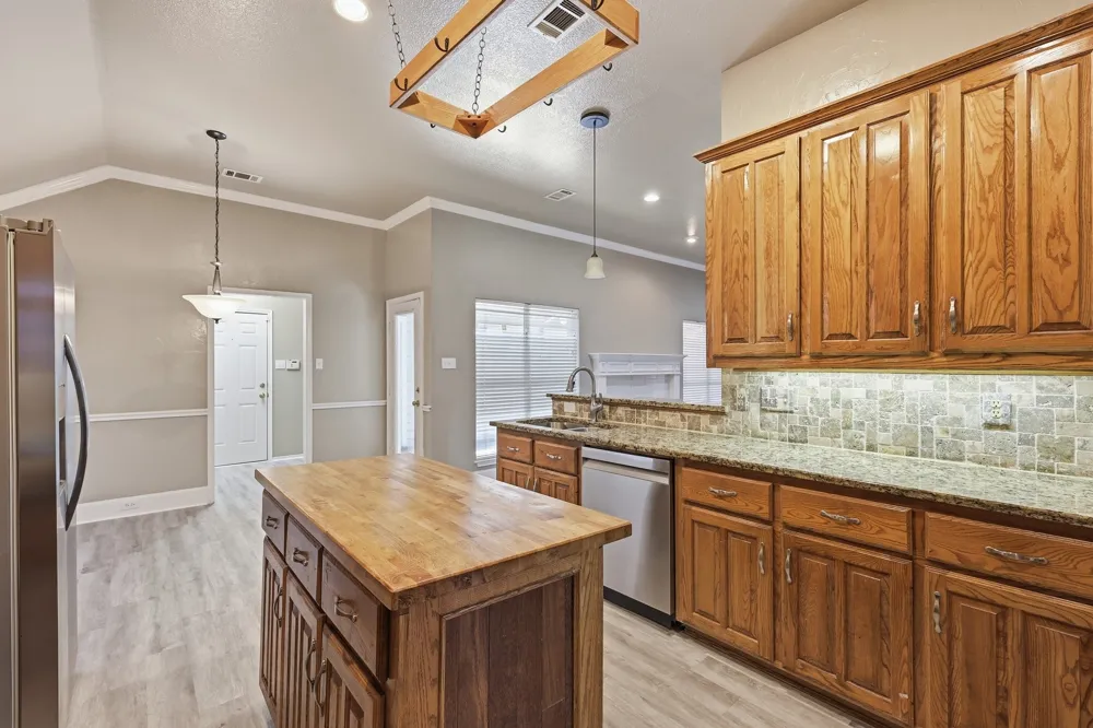 1718 Creek Valley Road Mesquite, TX 75181