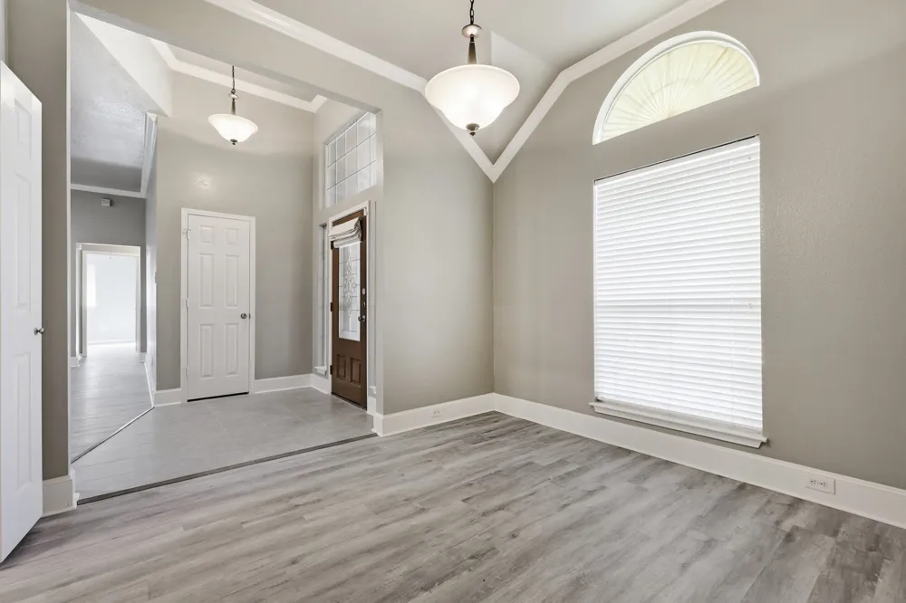 1718 Creek Valley Road Mesquite, TX 75181