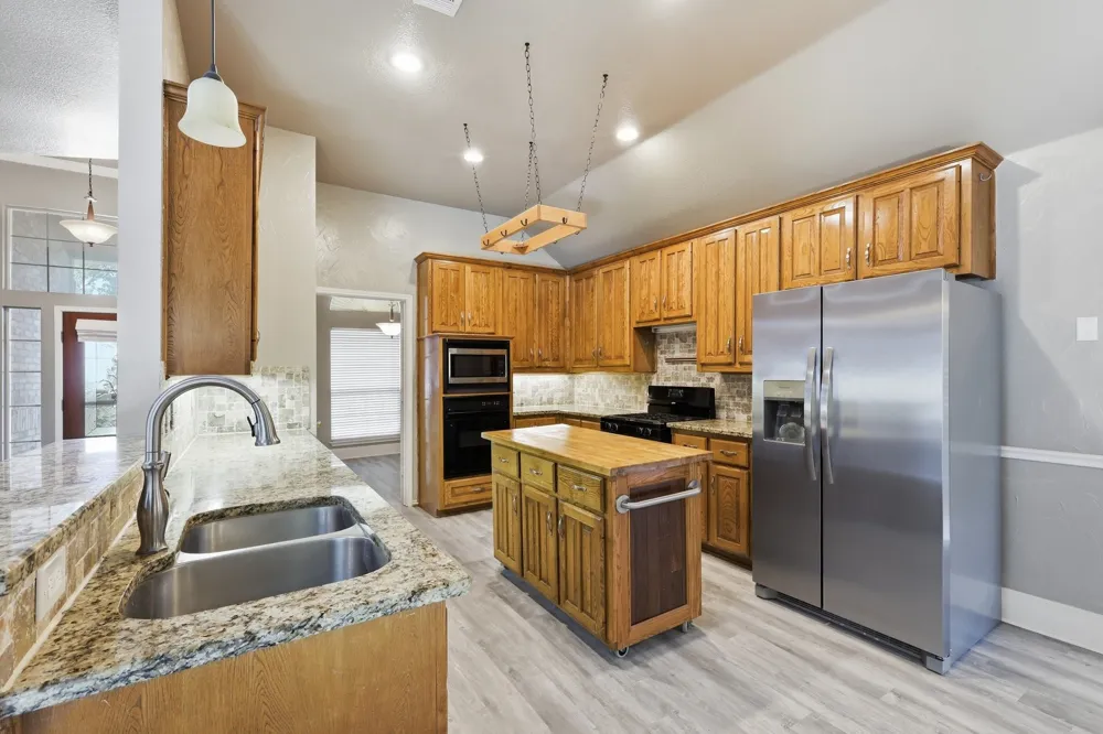 1718 Creek Valley Road Mesquite, TX 75181