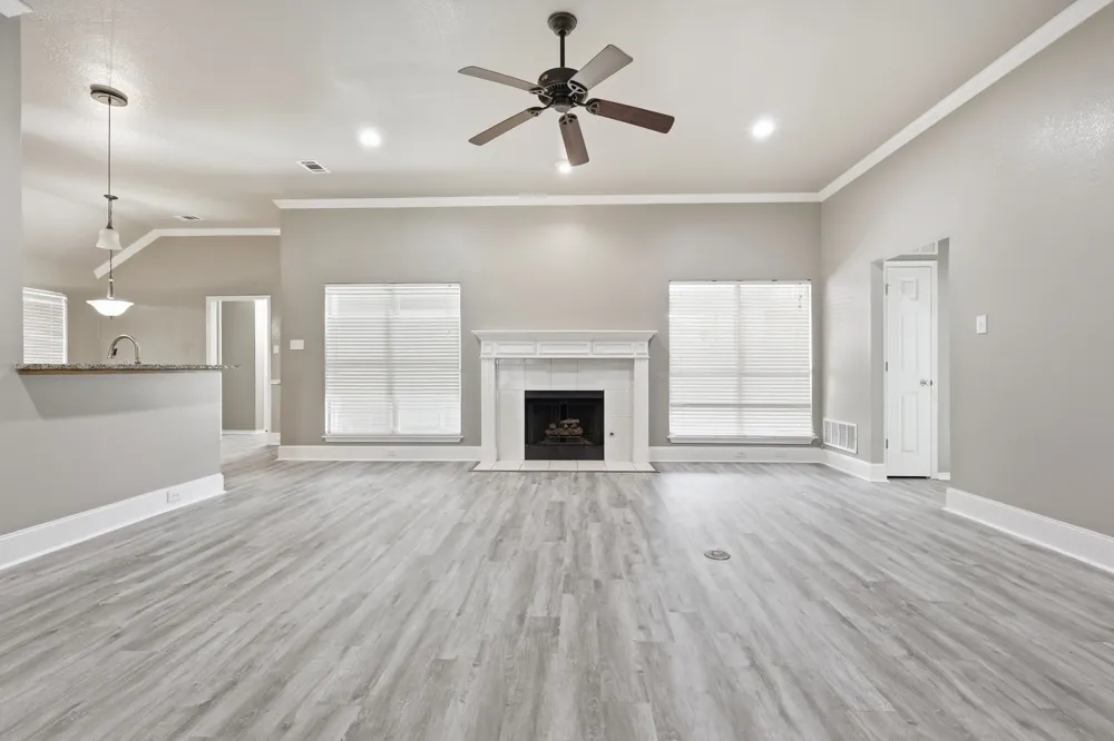 1718 Creek Valley Road Mesquite, TX 75181