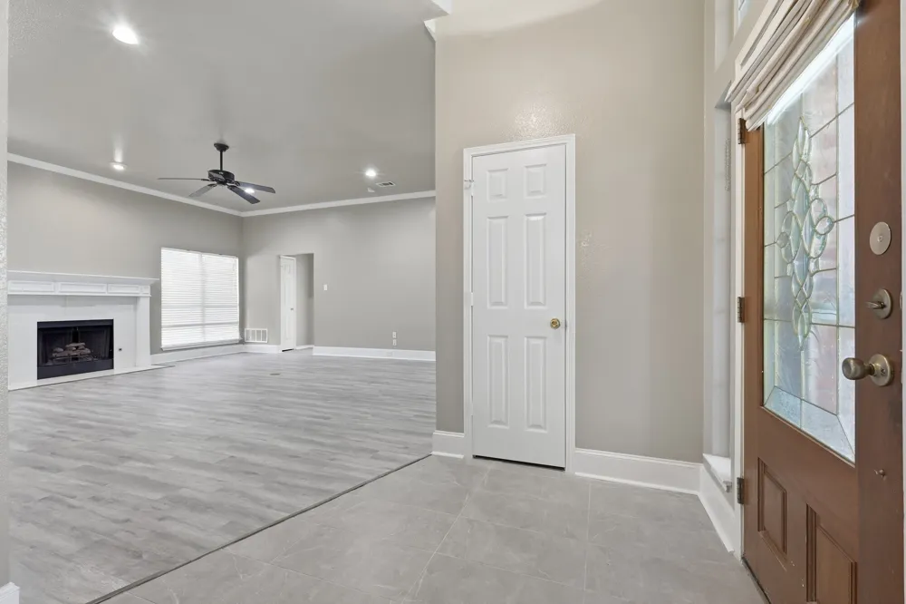 1718 Creek Valley Road Mesquite, TX 75181