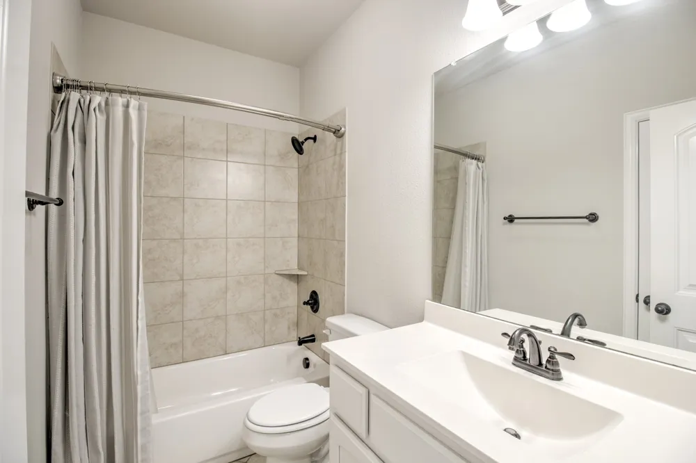 1809 SILVER OAKS Gainesville, TX 76240