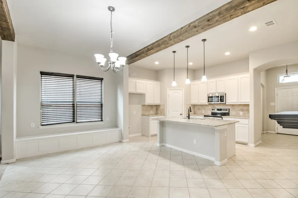 1809 SILVER OAKS Gainesville, TX 76240