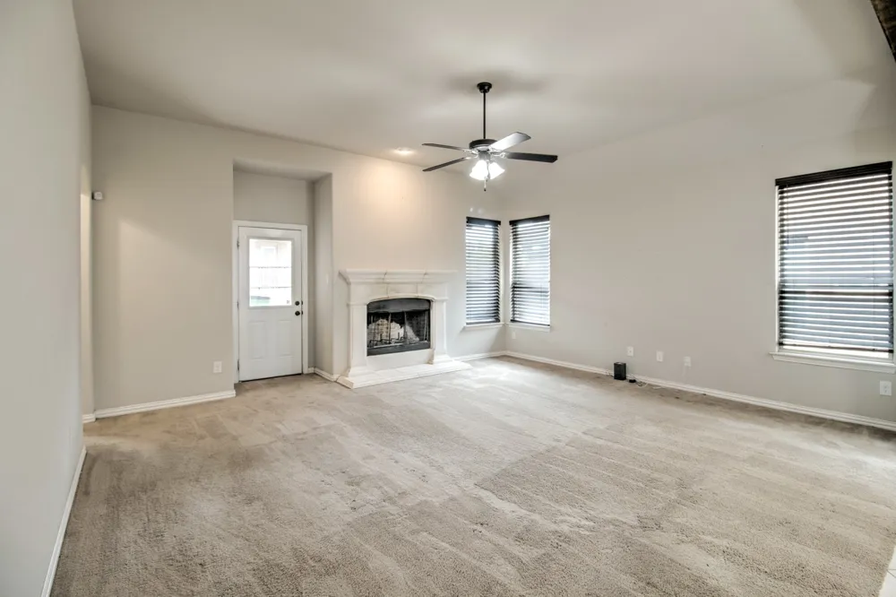 1809 SILVER OAKS Gainesville, TX 76240