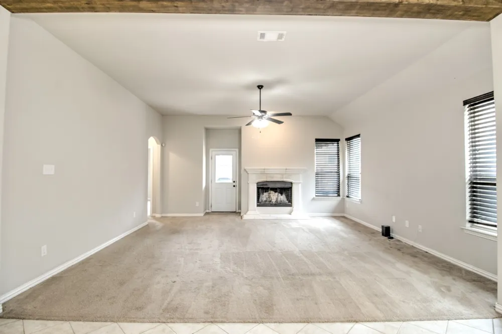 1809 SILVER OAKS Gainesville, TX 76240