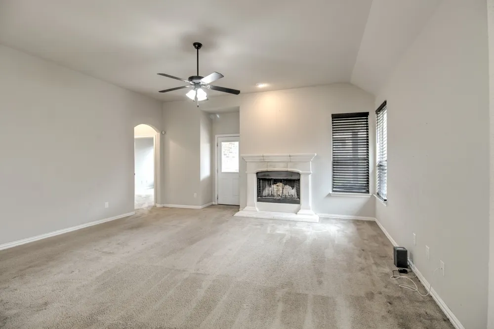 1809 SILVER OAKS Gainesville, TX 76240
