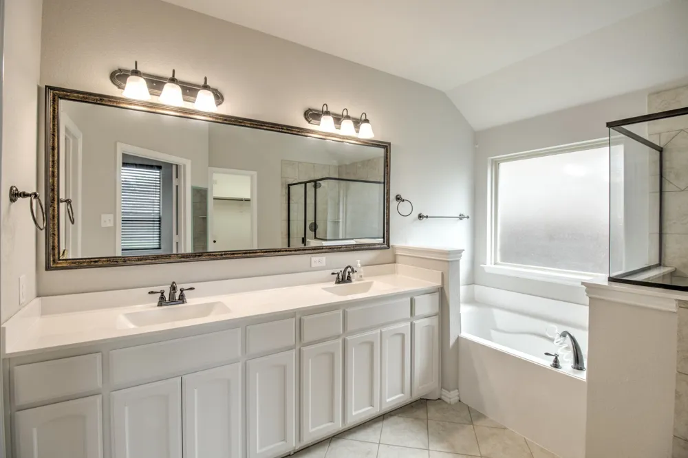 1809 SILVER OAKS Gainesville, TX 76240