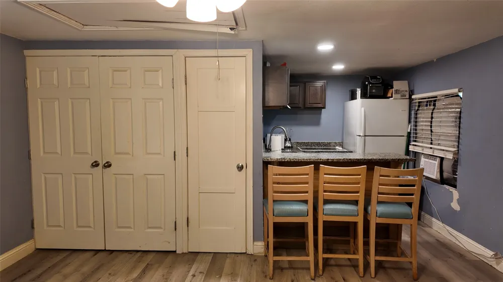 327 S Overlook Drive Red Oak, TX 75154