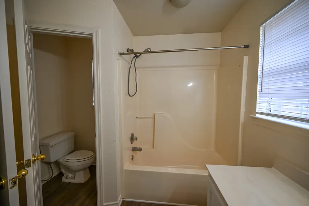 506 Valleyridge Court #B Decatur, TX 76234