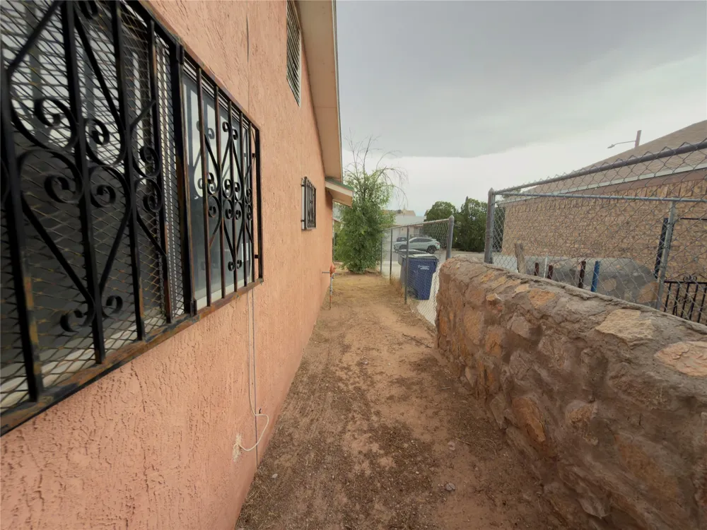 10709 Quartz Street El Paso, TX 79924