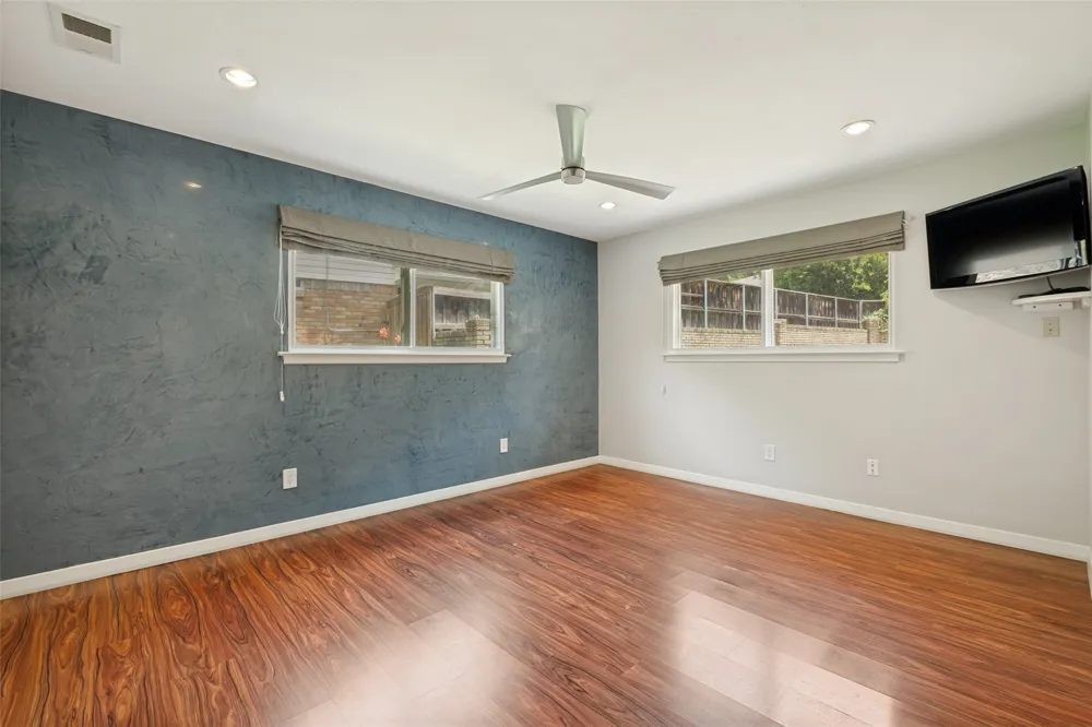 12022 Dixfield Drive Dallas, TX 75218