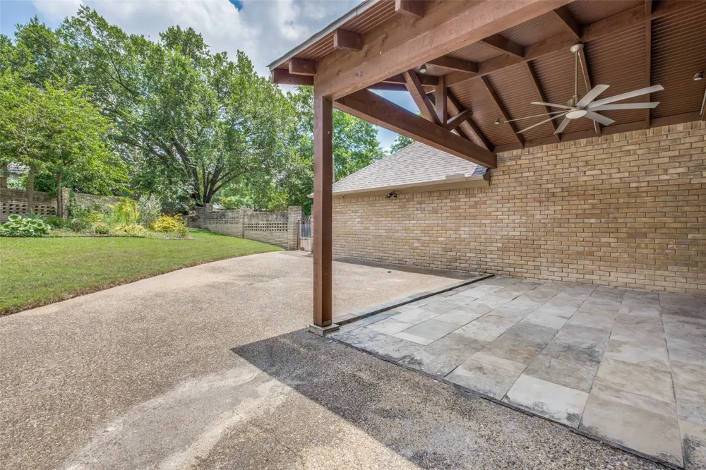 12022 Dixfield Drive Dallas, TX 75218