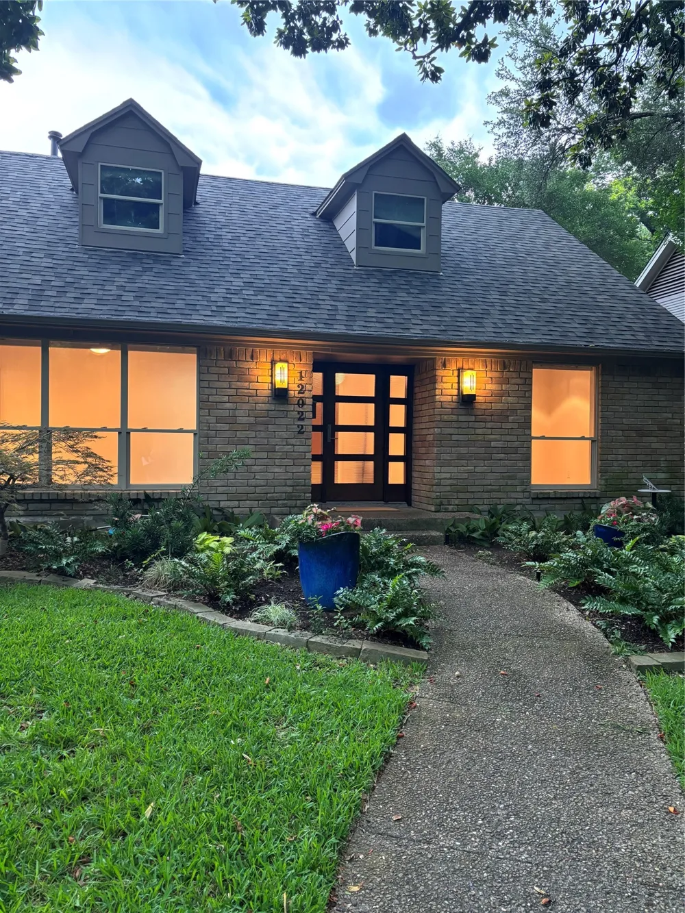 12022 Dixfield Drive Dallas, TX 75218