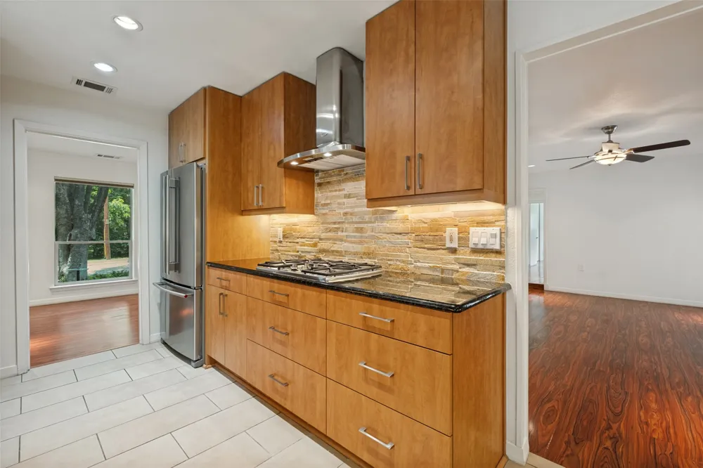 12022 Dixfield Drive Dallas, TX 75218
