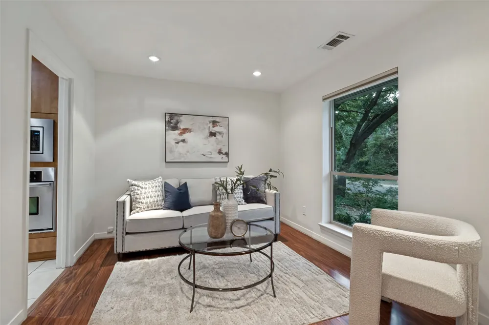 12022 Dixfield Drive Dallas, TX 75218