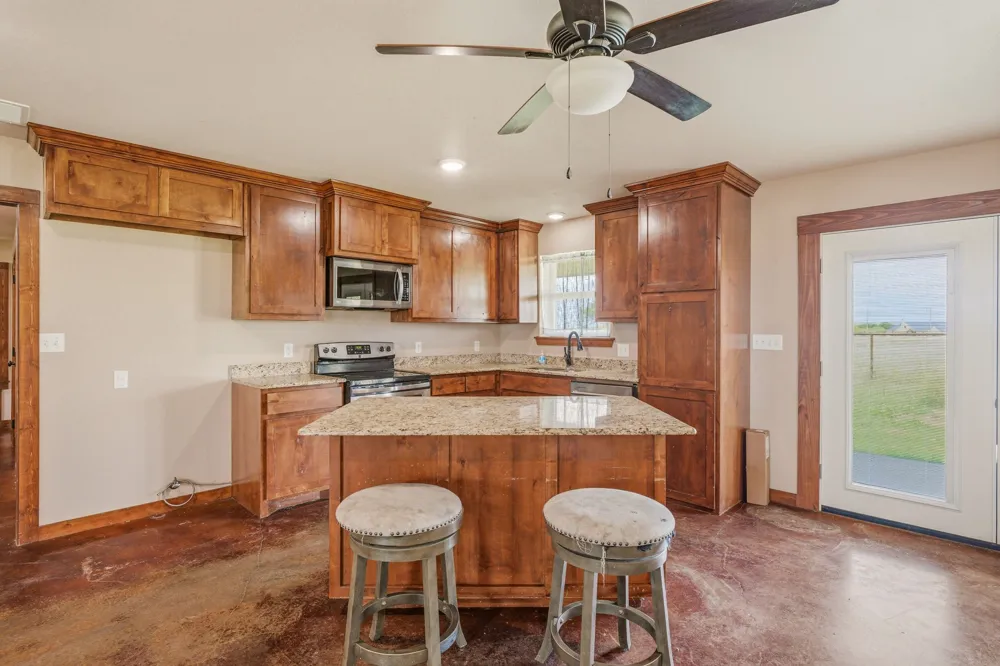 341 Wesley Chapel Road Jacksboro, TX 76458